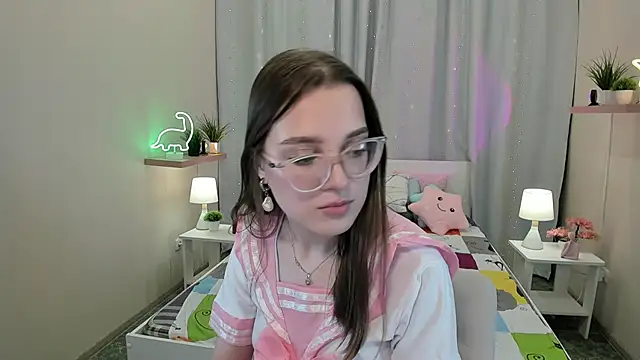 Snapshot of kaisajenner chatting on 03-10-25, 02:50 kaisajenner online show from 03-10-25, 02:50