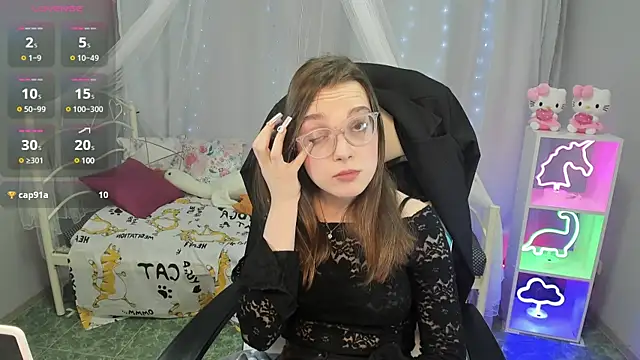 Snapshot of kaisajenner chatting on 03-18-25, 10:48 kaisajenner online show from 03-18-25, 10:48