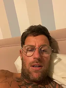 Jamesdeanmcqueen online show from 01-29-25, 07:11