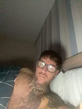 Jamesdeanmcqueen online show from 11-04-25, 11:26