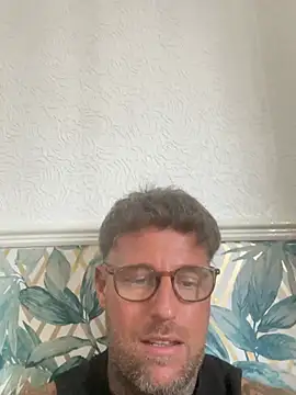 Jamesdeanmcqueen online show from 06-21-26, 04:42
