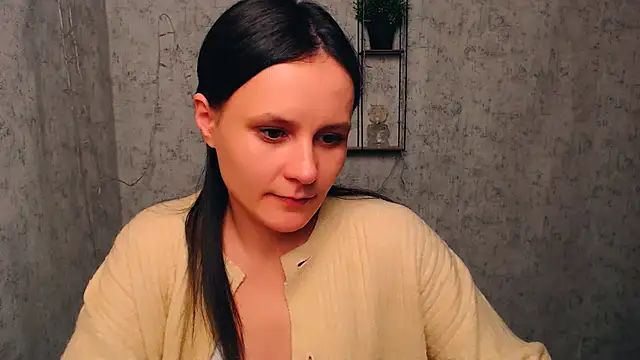 ValeriaHeart  online show from 02-11-25, 02:13