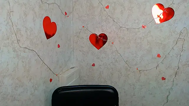 ValeriaHeart  online show from 03-06-25, 07:21