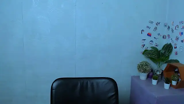 Snapshot of ValeriaHeart_ chatting on 03-01-26, 04:14 ValeriaHeart online show from 03-01-26, 04:14