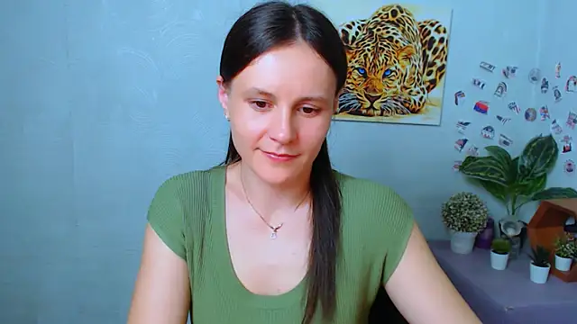 Snapshot of ValeriaHeart_ chatting on 03-03-26, 02:01 ValeriaHeart online show from 03-03-26, 02:01