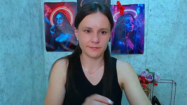 Snapshot of ValeriaHeart_ chatting on 03-10-26, 02:44 ValeriaHeart online show from 03-10-26, 02:44