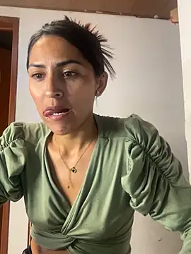 Snapshot of Sofiadelacruz chatting on 09-12-25, 05:46 Sofiadelacruz online show from 09-12-25, 05:46