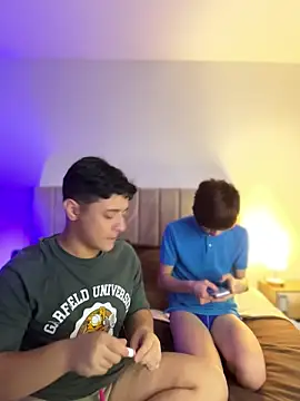 Snapshot of jacob_and_sam chatting on 01-07-26, 10:34 jacob and sam online show from 01-07-26, 10:34