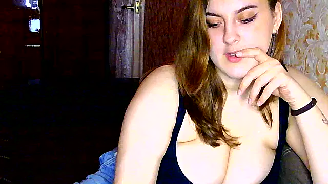 Snapshot of Maryaon chatting on 03-12-25, 09:56 Maryaon online show from 03-12-25, 09:56