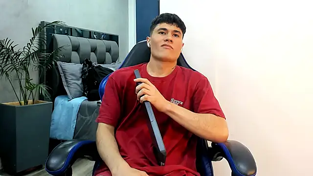 Snapshot of roan_birkin chatting on 11-10-25, 07:57 roan birkin online show from 11-10-25, 07:57