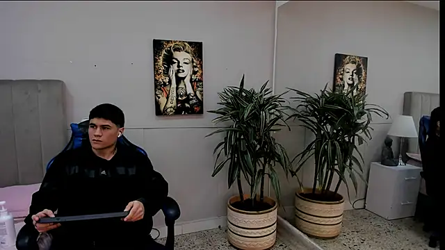 roan birkin online show from 06-09-26, 07:25