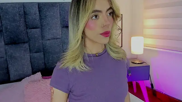 Snapshot of Violetta_Ficher chatting on 01-15-26, 02:16 Violetta Ficher online show from 01-15-26, 02:16