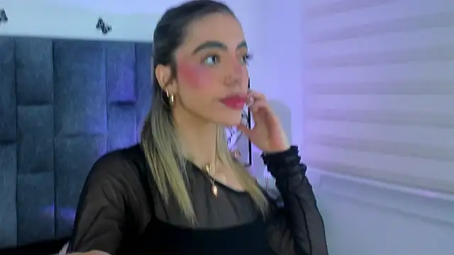 Snapshot of Violetta_Ficher chatting on 02-03-26, 02:53 Violetta Ficher online show from 02-03-26, 02:53