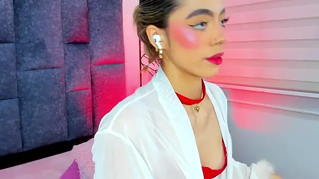 Snapshot of Violetta_Ficher chatting on 02-25-26, 02:10 Violetta Ficher online show from 02-25-26, 02:10