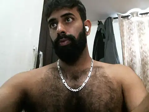 Snapshot of indianhairybull chatting on 01-14-26, 04:51 indianhairybull online show from 01-14-26, 04:51