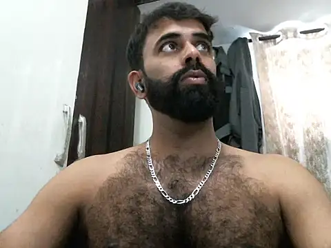 Snapshot of indianhairybull chatting on 02-20-26, 04:42 indianhairybull online show from 02-20-26, 04:42