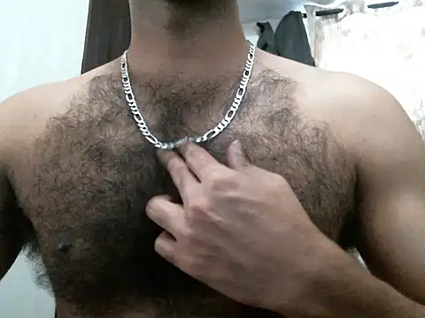 Snapshot of indianhairybull chatting on 02-22-26, 04:24 indianhairybull online show from 02-22-26, 04:24