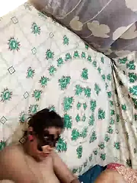 Snapshot of monekhan123 chatting on 02-28-25, 04:32 monekhan123 online show from 02-28-25, 04:32