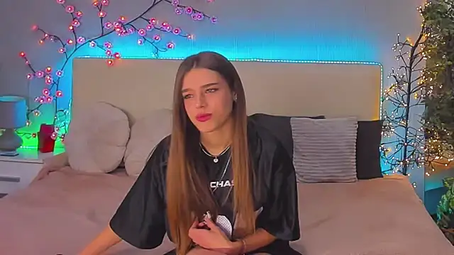 Snapshot of melissacrayzy chatting on 03-09-26, 05:55 melissacrayzy online show from 03-09-26, 05:55