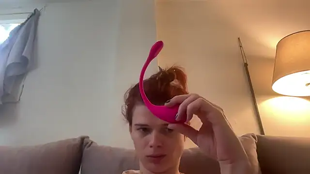 Snapshot of ScarletBottom chatting on 09-16-25, 06:14 ScarletBottom online show from 09-16-25, 06:14