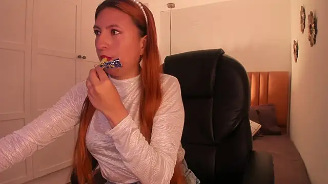 fer angel  online show from 02-17-25, 02:15