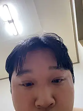 Snapshot of offwhite777 chatting on 02-07-25, 01:53 offwhite777 online show from 02-07-25, 01:53