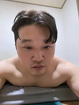 Snapshot of offwhite777 chatting on 02-23-25, 04:35 offwhite777 online show from 02-23-25, 04:35