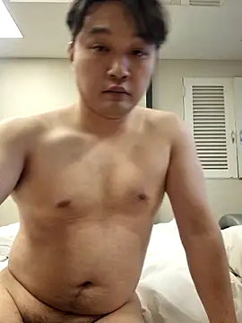 Snapshot of offwhite777 chatting on 11-27-25, 02:30 offwhite777 online show from 11-27-25, 02:30