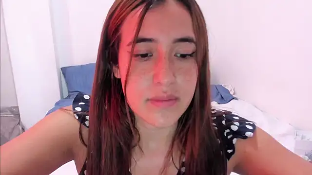 Snapshot of __leaa chatting on 02-01-25, 07:23 leaa online show from 02-01-25, 07:23