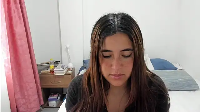 Snapshot of __leaa chatting on 03-06-25, 08:59 leaa online show from 03-06-25, 08:59