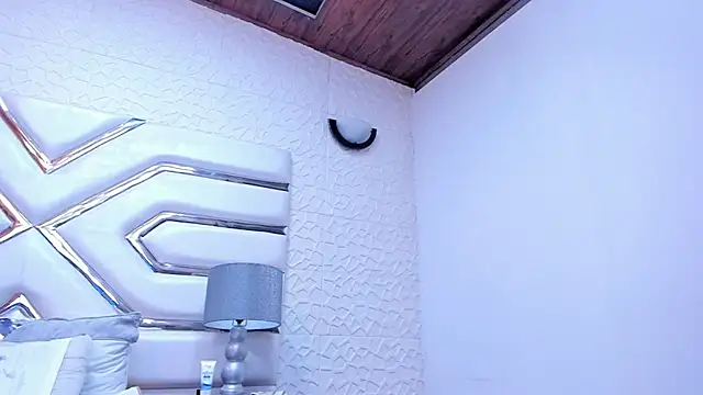 LottieBenz online show from 02-11-25, 04:24