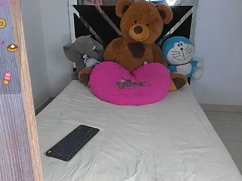 CatalinaSmith1 online show from 09-17-25, 11:17