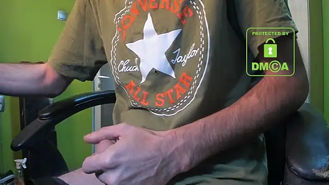 Snapshot of BigCumShoot chatting on 01-09-26, 07:33 BigCumShoot online show from 01-09-26, 07:33