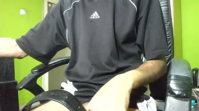 Snapshot of BigCumShoot chatting on 02-06-26, 10:51 BigCumShoot online show from 02-06-26, 10:51