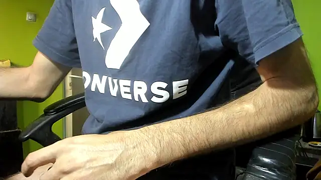 Snapshot of BigCumShoot chatting on 03-05-26, 05:58 BigCumShoot online show from 03-05-26, 05:58