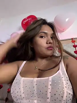 Snapshot of _Adharaa chatting on 02-14-25, 10:14 Adharaa online show from 02-14-25, 10:14