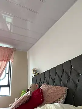 Snapshot of _Adharaa chatting on 03-11-25, 05:57 Adharaa online show from 03-11-25, 05:57