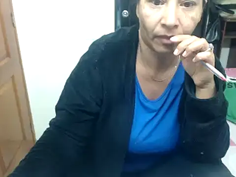 Snapshot of Siblleyx chatting on 01-09-25, 11:34 Siblleyx online show from 01-09-25, 11:34