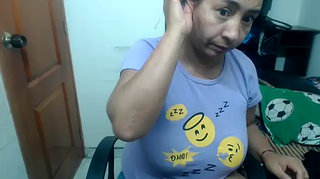 Snapshot of Siblleyx chatting on 02-07-25, 01:15 Siblleyx online show from 02-07-25, 01:15