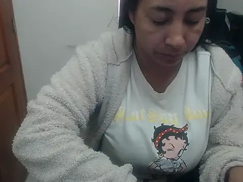 Snapshot of Siblleyx chatting on 03-13-25, 06:45 Siblleyx online show from 03-13-25, 06:45