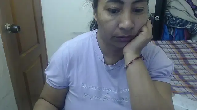 Snapshot of Siblleyx chatting on 09-11-25, 04:40 Siblleyx online show from 09-11-25, 04:40