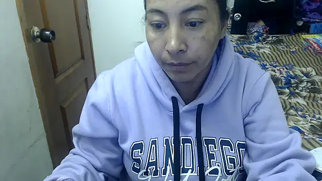 Snapshot of Siblleyx chatting on 10-07-25, 08:50 Siblleyx online show from 10-07-25, 08:50