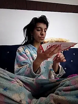 Snapshot of Ariell_Kieran chatting on 03-15-25, 12:36 Ariell Kieran online show from 03-15-25, 12:36