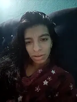 Snapshot of Ariell_Kieran chatting on 10-27-25, 05:00 Ariell Kieran online show from 10-27-25, 05:00