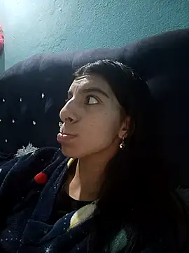 Snapshot of Ariell_Kieran chatting on 11-07-25, 03:39 Ariell Kieran online show from 11-07-25, 03:39