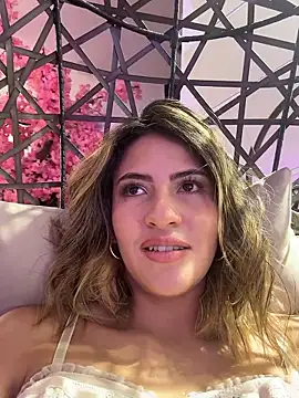 Snapshot of Andrea18_blonde chatting on 01-18-26, 03:16 Andrea18 blonde online show from 01-18-26, 03:16