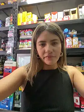 Snapshot of Andrea18_blonde chatting on 03-12-26, 03:18 Andrea18 blonde online show from 03-12-26, 03:18