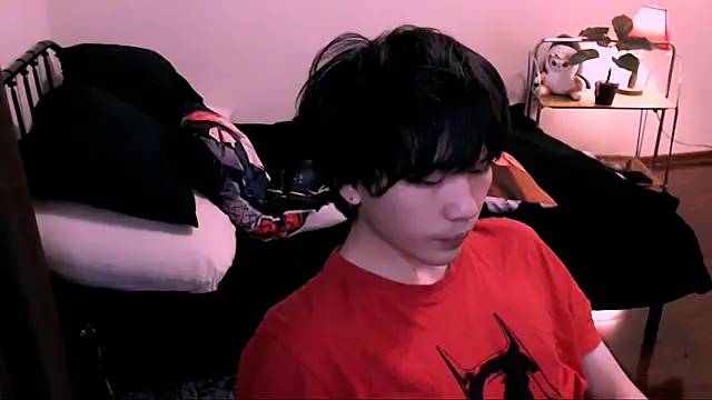 Snapshot of rennnuts chatting on 11-06-25, 06:20 rennnuts online show from 11-06-25, 06:20