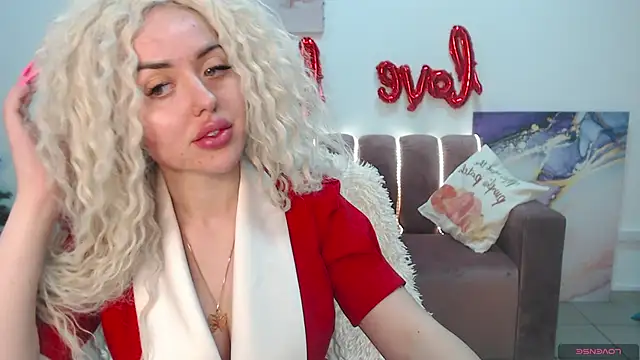 Snapshot of MissisCaty chatting on 02-05-25, 10:44 MissisCaty online show from 02-05-25, 10:44