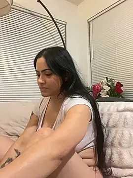 Snapshot of nadia06 chatting on 02-15-25, 11:47 nadia06 online show from 02-15-25, 11:47